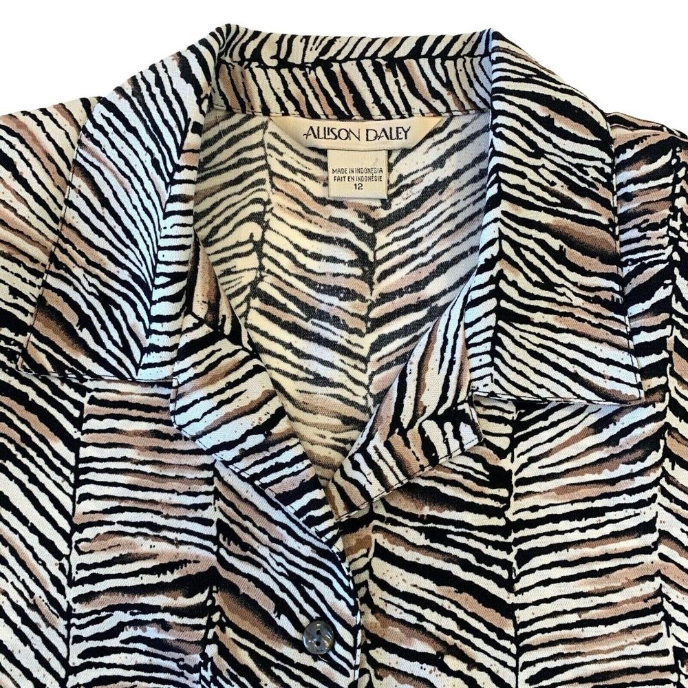 Alison Daley Blouse Top Sz 12 Animal Print Jungle Long Sleeve Button Collared